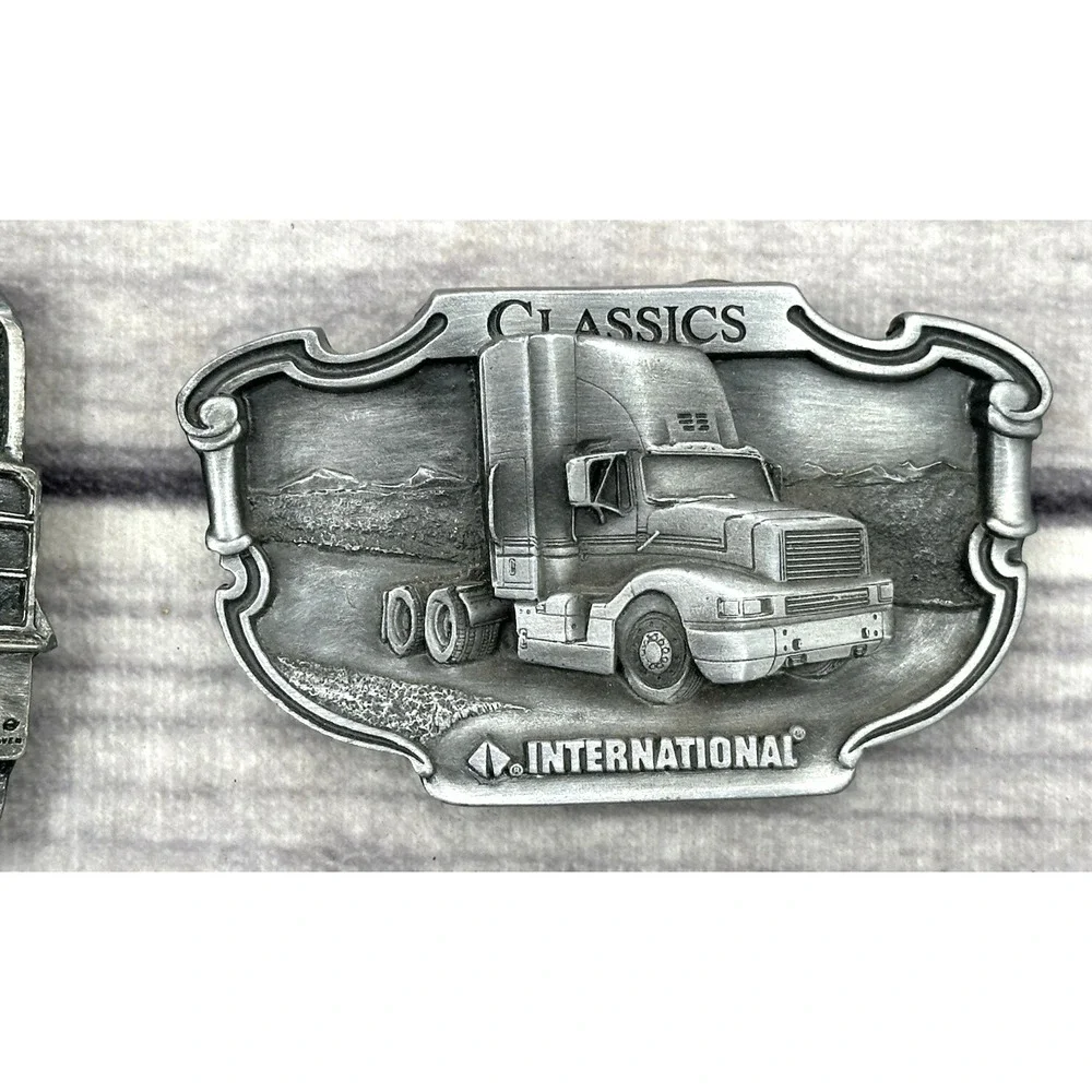 VINTAGE BERGAMOT TRUCKING BELT BUCKLES - RAVENS 1982 BRASS / INTERNATIONAL‎ 1988